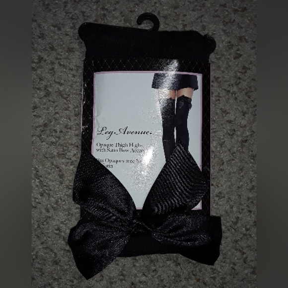 New Leg Avenue Thigh High Stockings - Picture 1 of 2